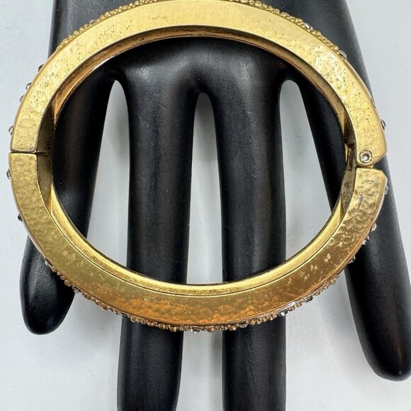 BRIGHTON Gold Tone & Clear Crystals Hammered Hinged Bracelet 6.3/4 - Picture 6 of 10